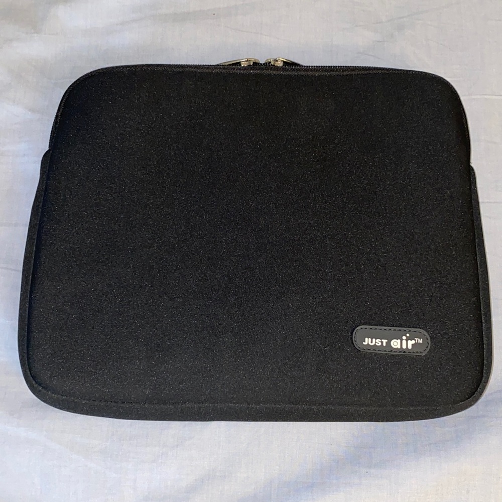 JUST AIR Technology Case